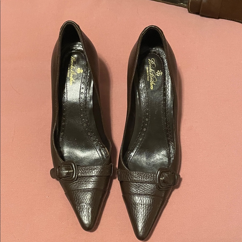Brown Brooks Brother Leather Pointed Toe Kitten Heels